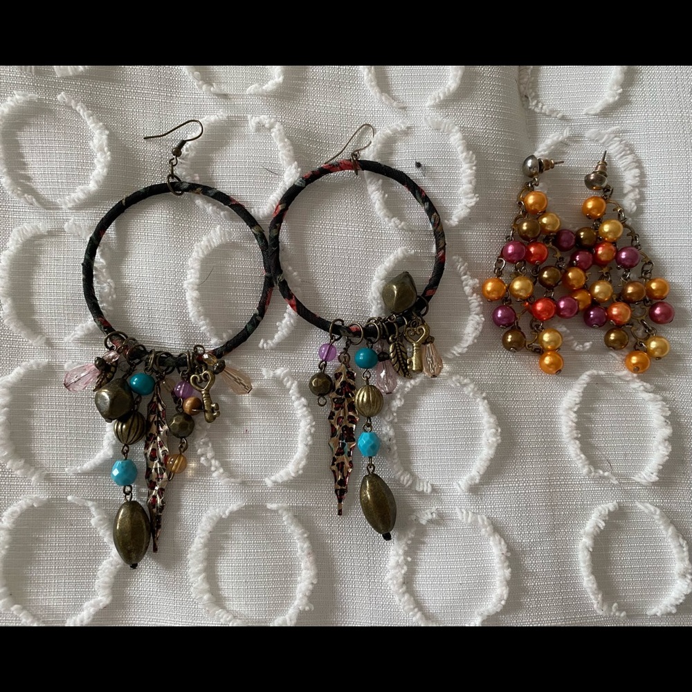 Two pairs of earrings